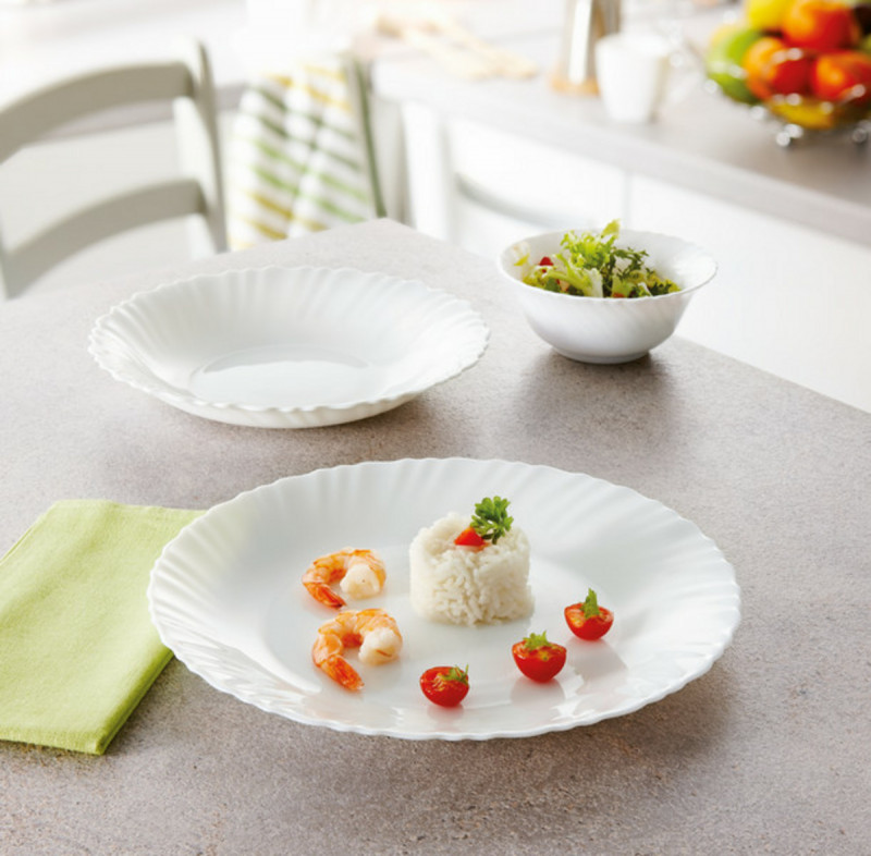 Assiette plate rond blanc verre opal Ø 19 cm Feston Luminarc