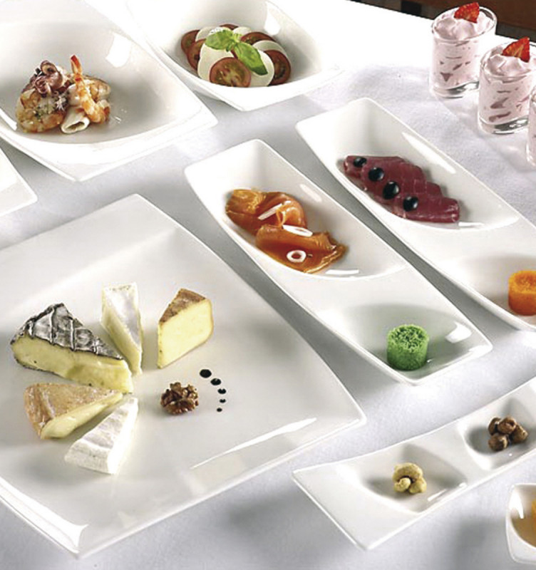 Assiette plate carré ivoire porcelaine vitrifiée 25,9x23,2 cm Mazza Rak