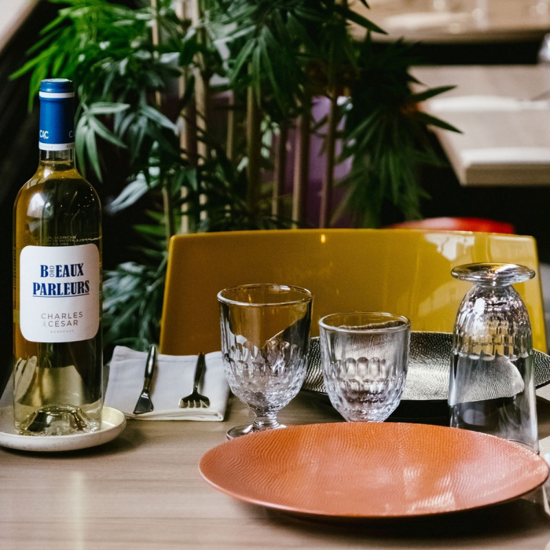 Verre à pied verre pressé 23,7 cl Artois La Rochere