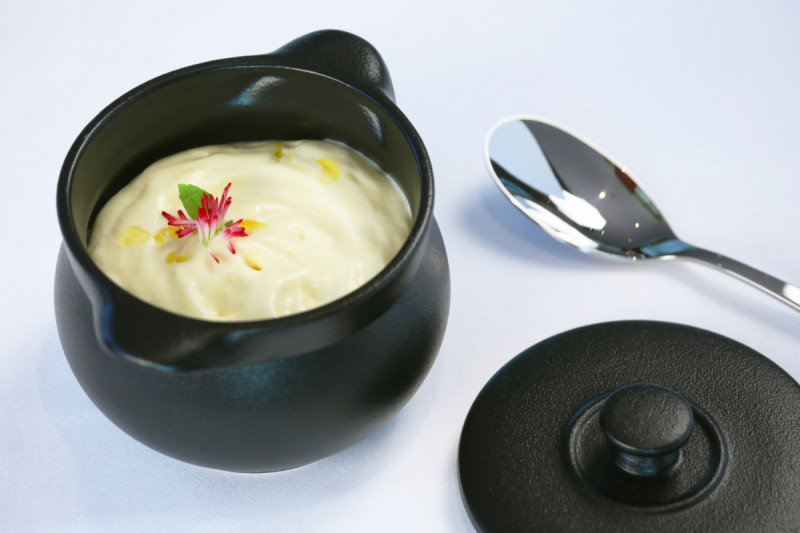 Couvercle avec poignée ovale rouge porcelaine vitrifiée 31x21 cm Chefs Fusion Rak