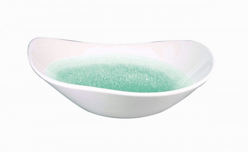 Saladier triangulaire bleu porcelaine vitrifiée 23,5 cm Raku Topaz Churchill