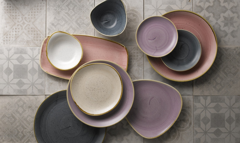 Assiette coupe rond Petal Pink porcelaine vitrifiée Ø 16,5 cm Stonecast Petal Churchill