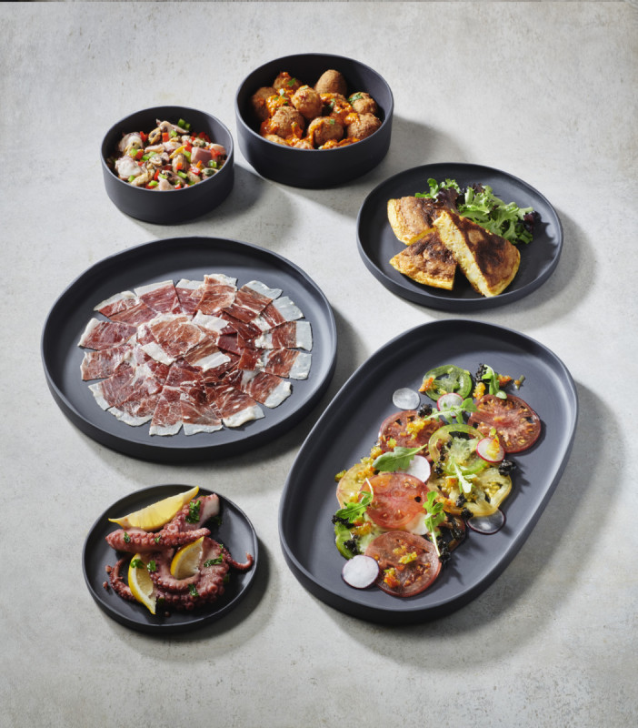 Assiette à pain rond noir porcelaine culinaire Ø 15 cm Caractère Revol